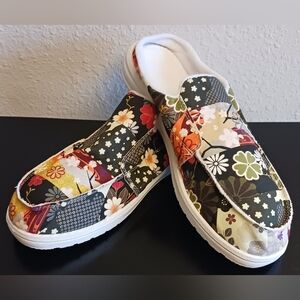 Women's Colorful Canvas Slip On Shoes Size 42/10 - 11.5 Boho New